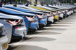 BMW i8 najlepiej sprzedającą się hybrydą sportową