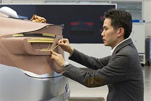 _anthony lo, dyrektor