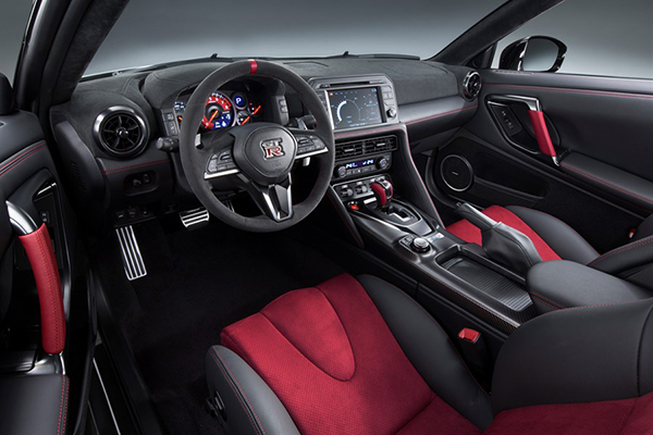 146196_nissan_gt_r_nismo_2017_pod_ka_dym_wzgl_dem_oferuje_jeszcze_wi_cej_ni_nowy