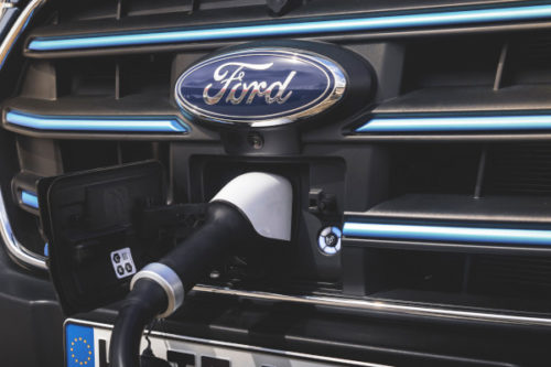 Ford Pro wprowadza kompleksowe rozwiązanie w zakresie ładowania