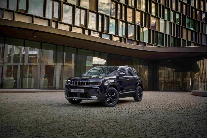 Jeep na Brussels Motor Show 2026: Avenger Black Edition, nowy Compass i Wagoneer S