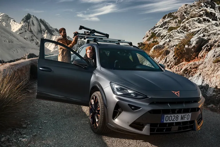 CUPRA zimą: kontrola i bezpieczeństwo w każdych warunkach