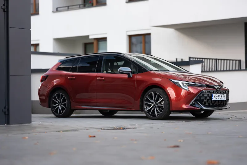 Toyota Corolla taniej choćby o 8500 zł. Ruszyła nowa oferta na hybrydy