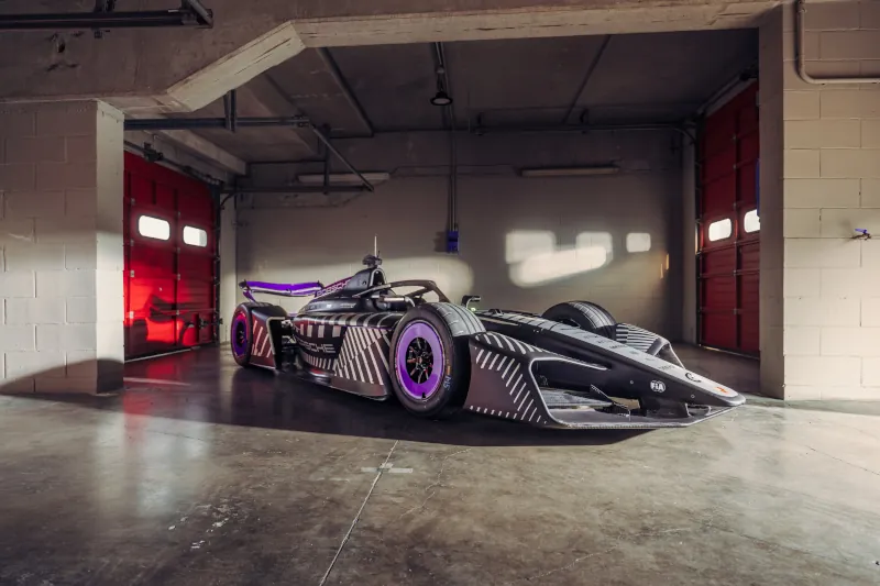 Porsche 975 RSE: nowy bolid Formuły E przekracza 330 km/h