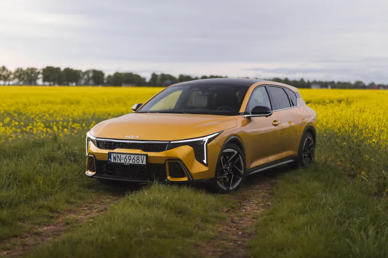 Kia K4 na wyprzedaży. Automat i 150 KM za 105 490 zł