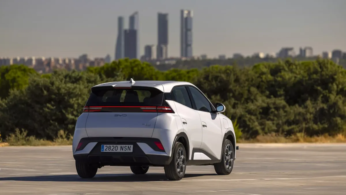 BYD Dolphin Surf dostał pięć miejsc. Mały elektryk stał się bardziej praktyczny