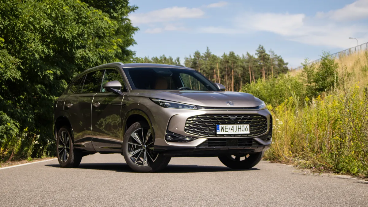MG obniżyło cenę dużego SUV-a. HS Hybrid+ kosztuje teraz 117 900 zł, ale dealerzy schodzą jeszcze niżej