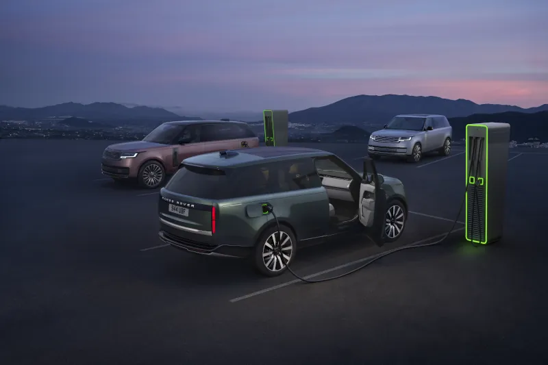 Range Rover Electric już jest. Ma 550 KM i 599 km zasięgu