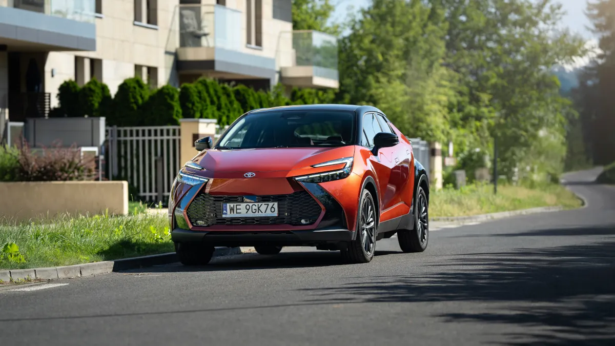 Hybrydy plug-in Toyoty przejechały 16,4 mln km. Sprawdzono też spalanie
