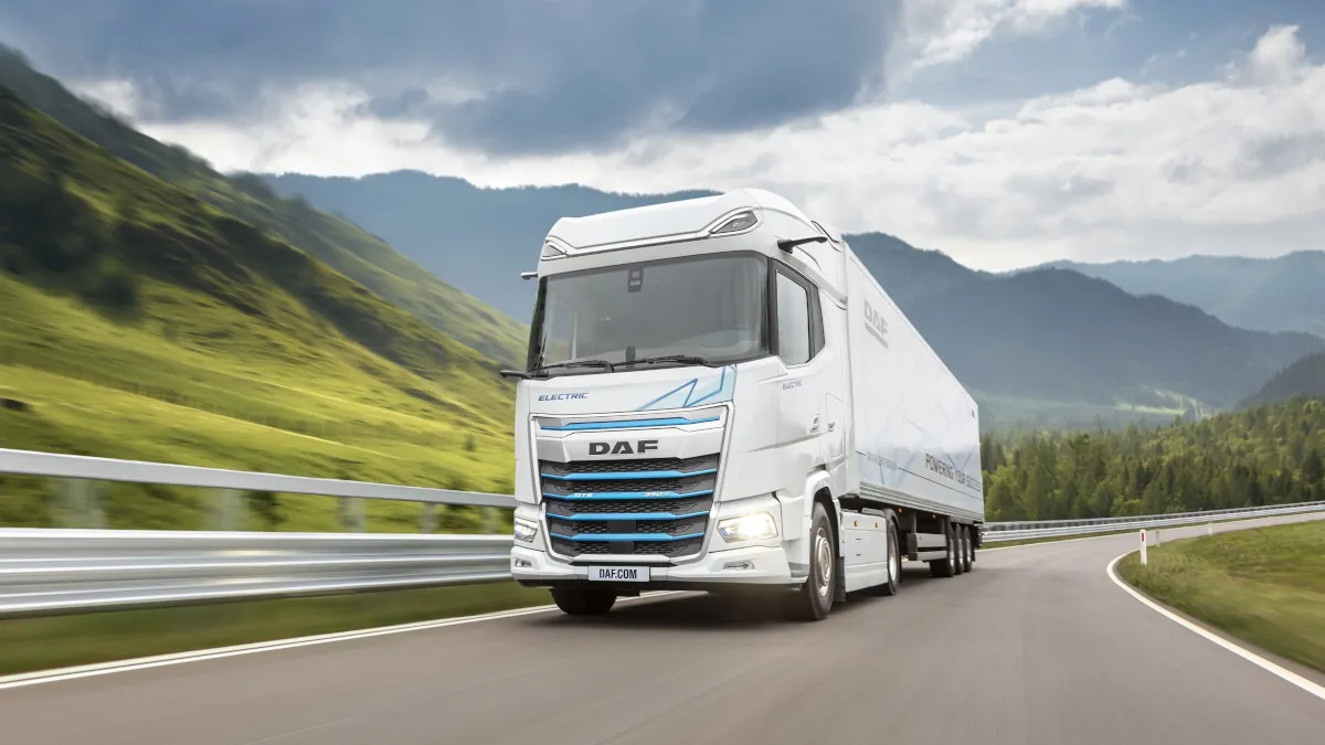 DAF zwiększa ładowność elektrycznych ciężarówek. Nowy układ akumulatorów daje ponad 2,5 tony