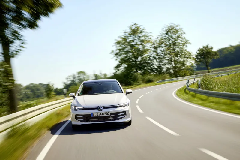 Volkswagen Golf Hybrid już w Polsce. Nowa wersja kosztuje od 139 890 zł