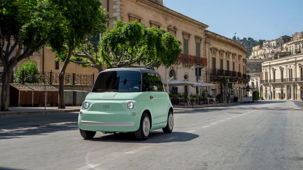 FIAT Topolino ma teraz otwierany dach. Wcześniej oferowano go tylko w limitowanej wersji