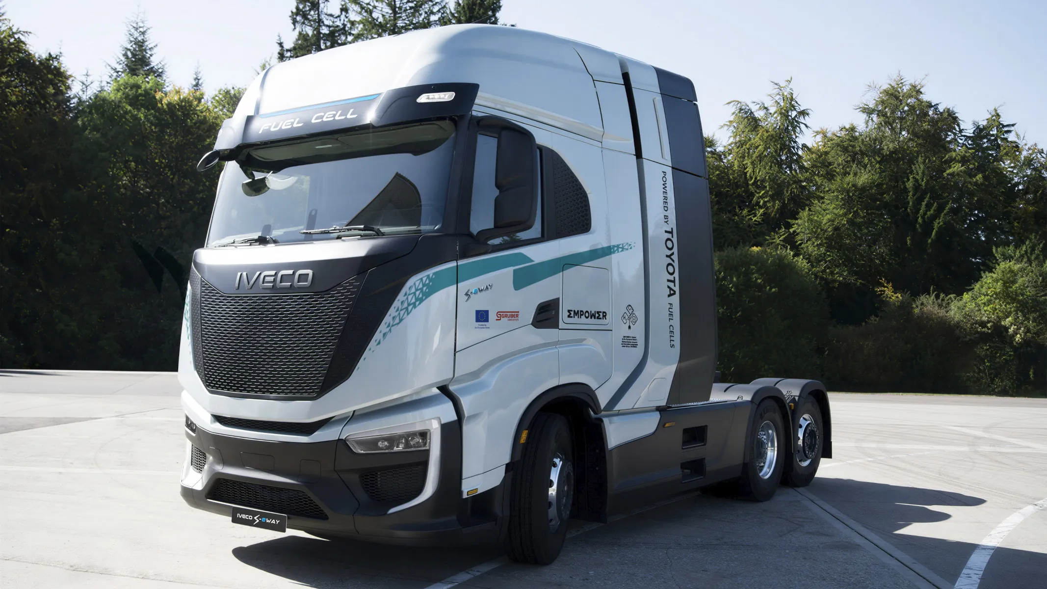 Wodorowa ciężarówka przejedzie ponad 900 km. Toyota dostarczy jej ogniwa