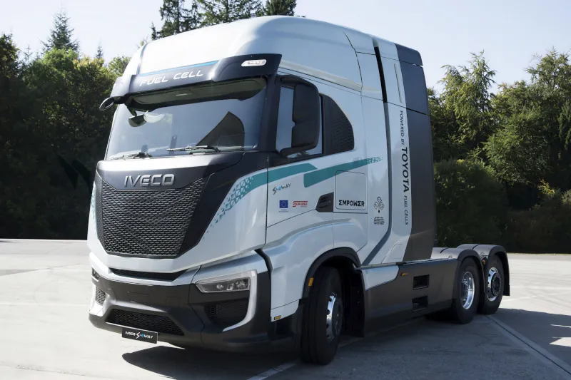 Wodorowa ciężarówka przejedzie ponad 900 km. Toyota dostarczy jej ogniwa