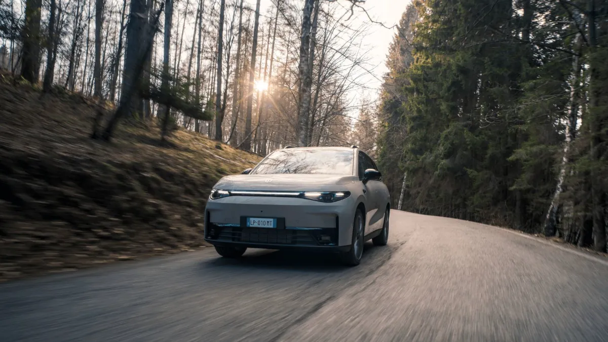 Leapmotor C10 ma teraz więcej mocy i większy zasięg. Co jeszcze się zmieniło?