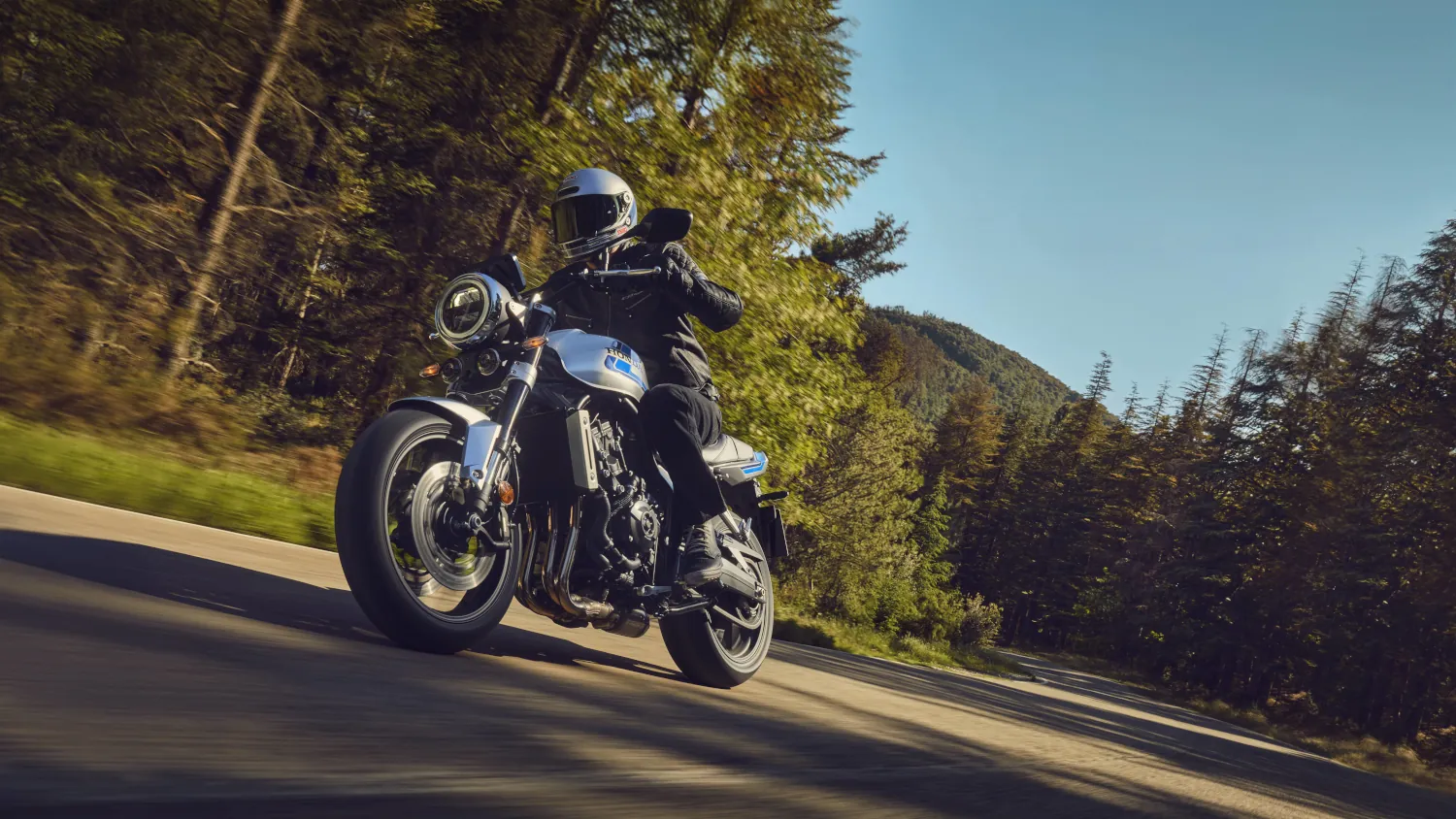 Honda CB1000F nawiązuje do legendy. Jej twórca ma z tymi motocyklami osobistą historię