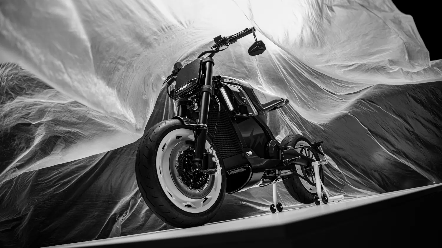 BRABUS zrobił elektryczny motocykl za 200 tys. zł. Powstanie tylko 10 sztuk