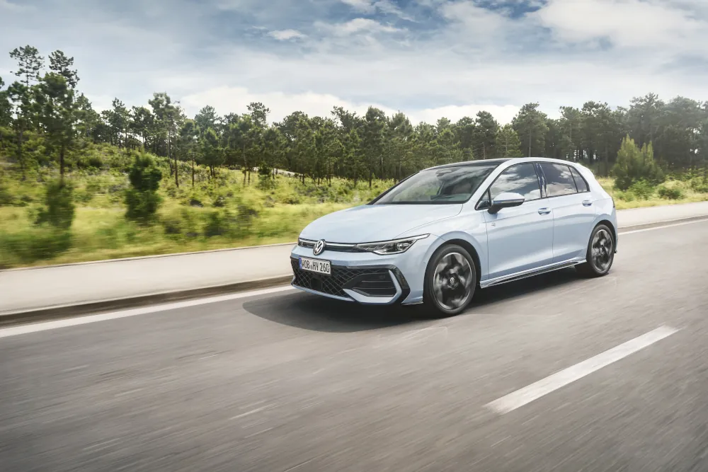 Volkswagen wstrzymuje prace nad elektrycznym Golfem. Spalinowy model zostanie z nami dłużej