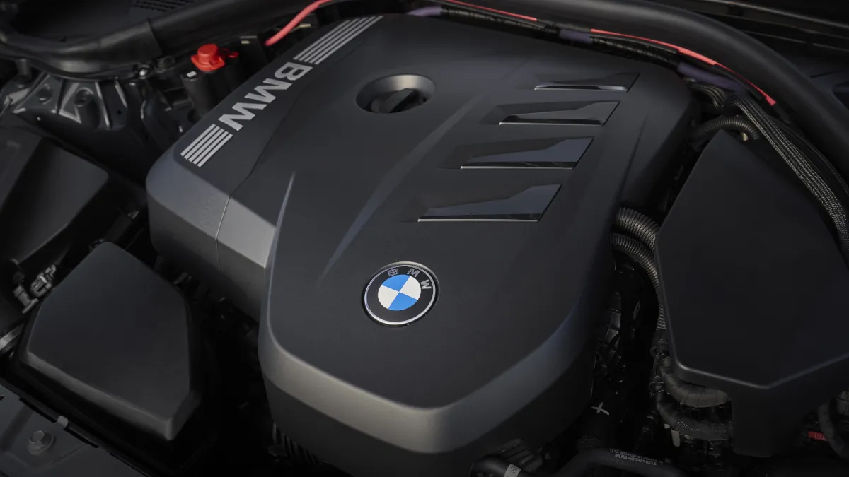 BMW zaczyna podglądać Chińczyków. Chodzi o coś, czego kierowca choćby nie zobaczy