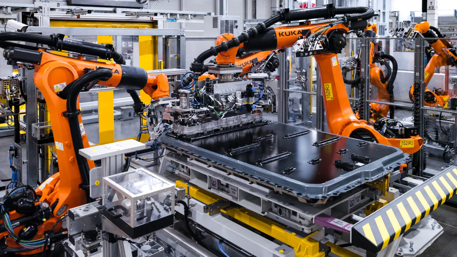 BMW szykuje nową generację elektryków. Zasięg i ładowanie mają poprawić się choćby o 30 proc.