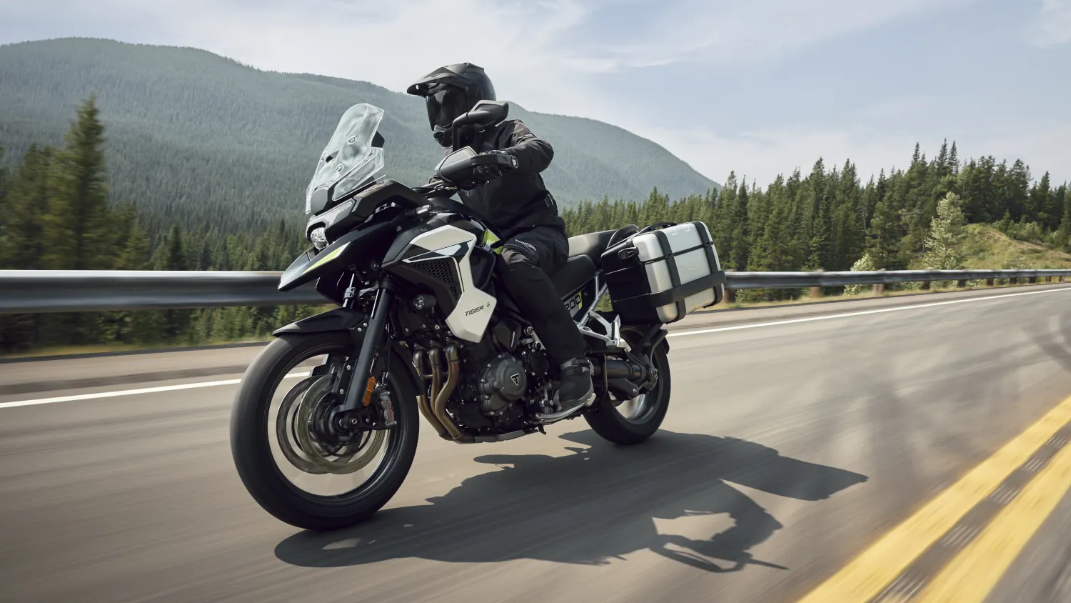 Nowy Triumph Tiger 1200 ma 158 KM. Dostał też funkcję, której nie spodziewasz się po motocyklu