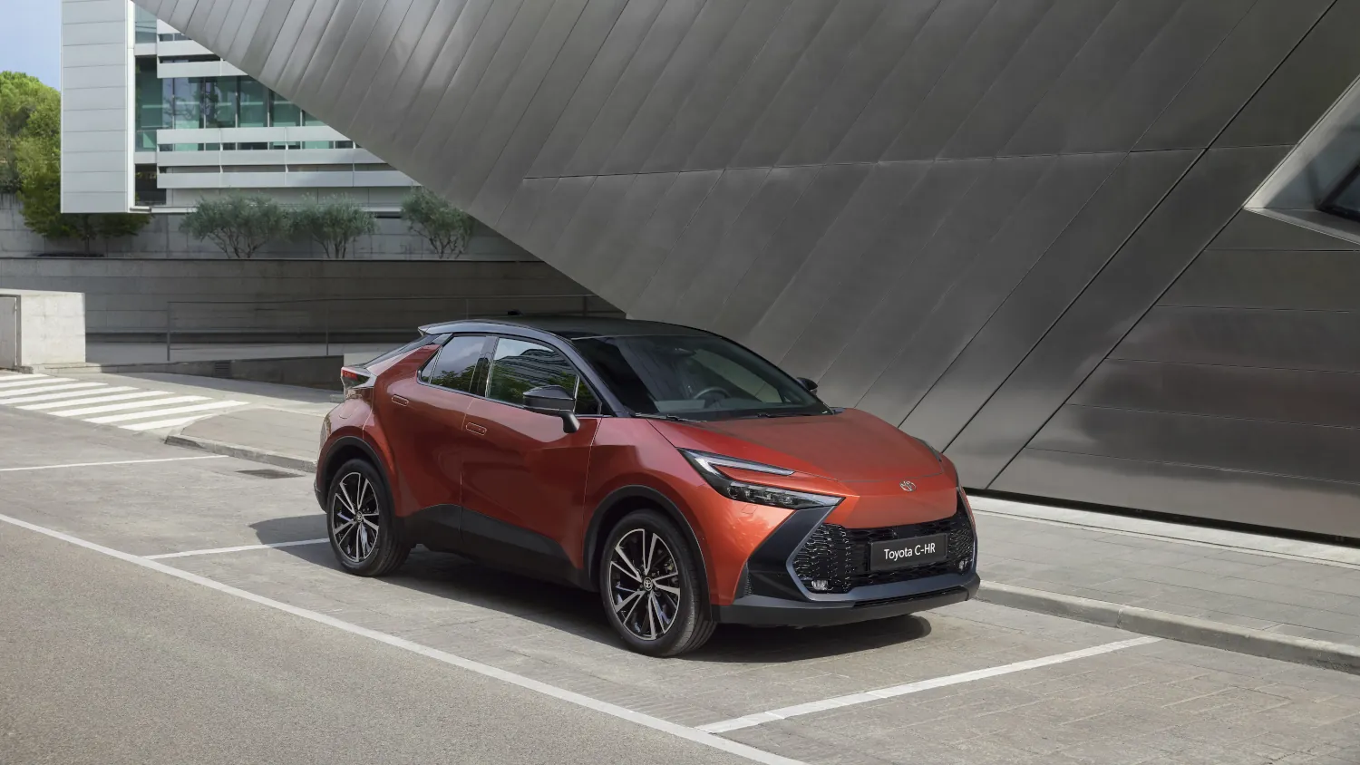Toyota obniża ceny choćby o 52 800 zł. Tyle kosztują popularne modele