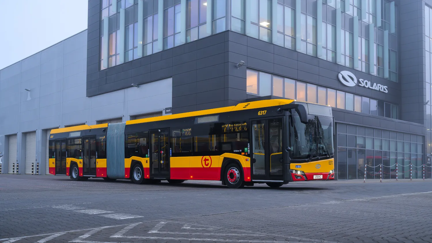 Warszawa zamawia 50 kolejnych Solarisów Urbino 18. Łącznie będzie ich 170