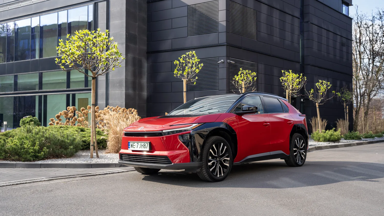 Toyota przecenia samochody z rocznika 2026. Rabaty sięgają 38 tys. zł