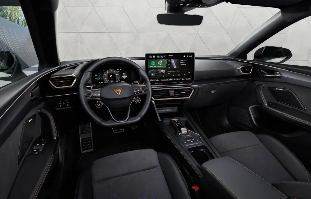 CUPRA obniżyła ceny Leona. Najtańszy kosztuje 109 900 zł, a w ofercie przez cały czas jest diesel