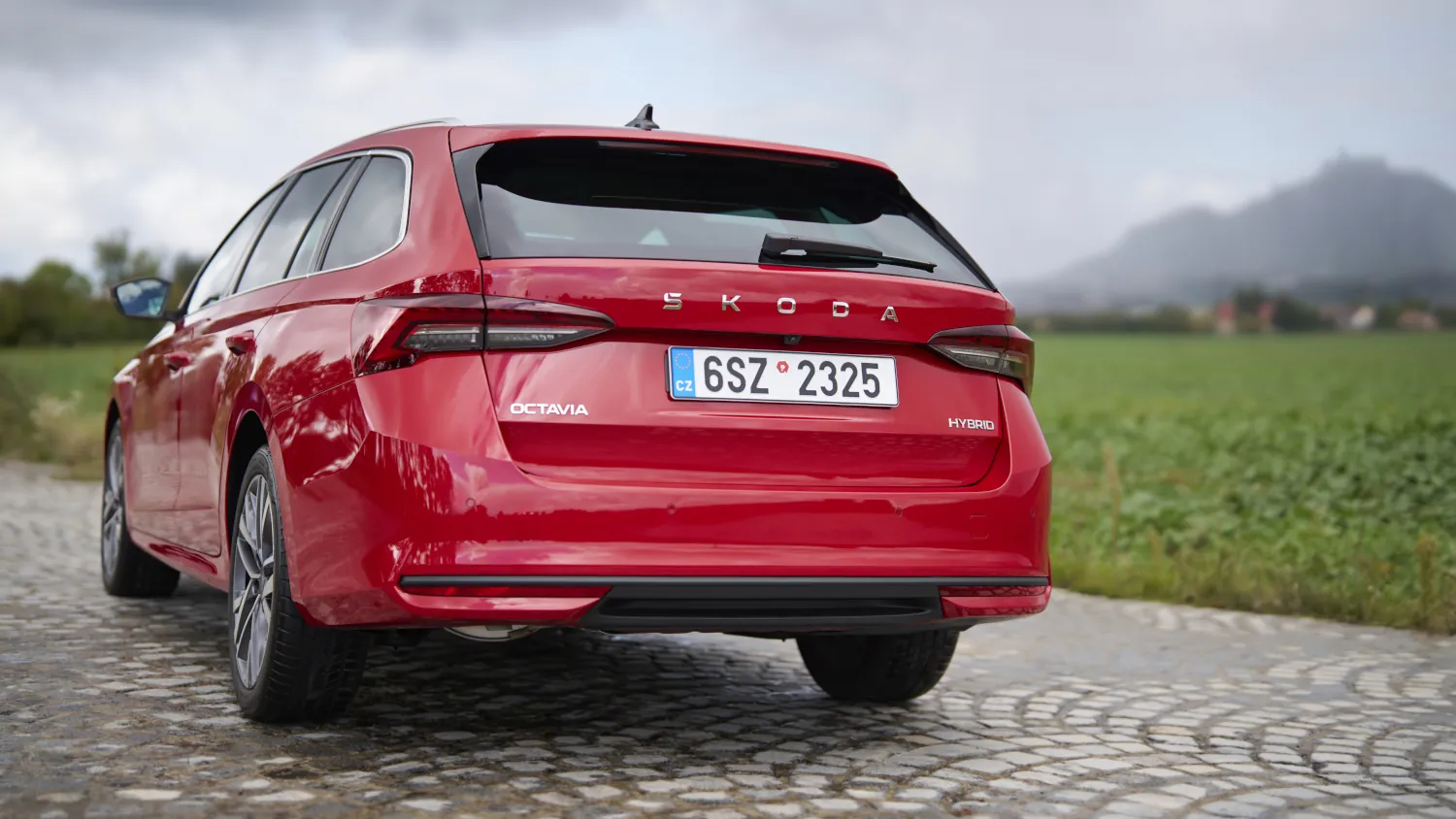 Skoda Octavia Hybrid z polskim cennikiem. Cena hybrydy może zaskoczyć