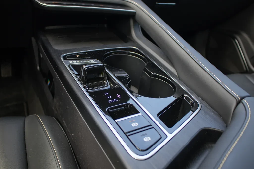 Bestune B70 2.0 Elegance LPG