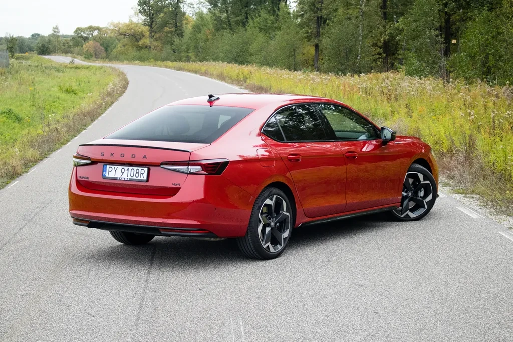 Skoda Superb Sportline 2.0 TSI 265 KM 4x4